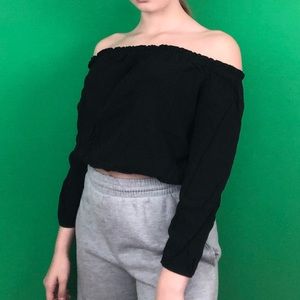Brandy Melville off the shoulder shirt